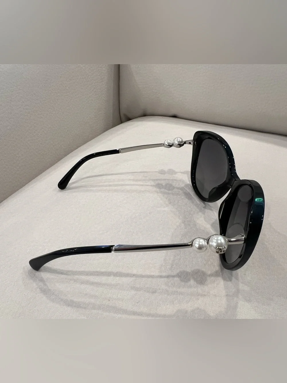 PRE-LOVED CHANEL Pearl Polarized Winter Butterfly Sunglasses, Black